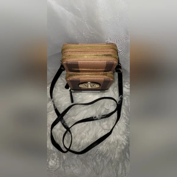 Elegant Tan and Black Crossbody Bag - Picture 3 of 6